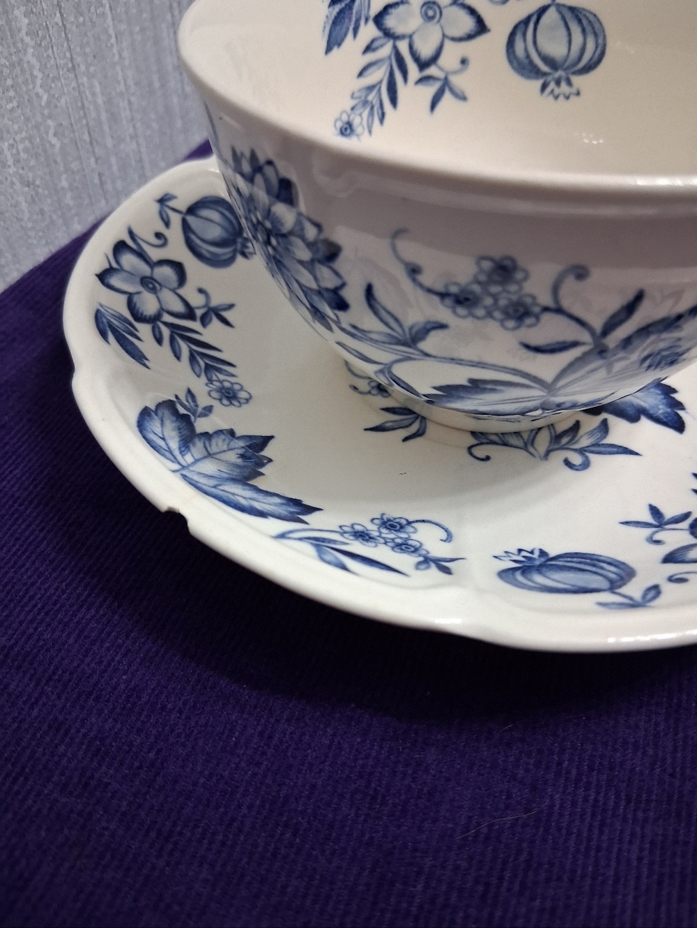 Vintage Malvern Blue Windsor Ware Teacups Saucers Bowls Johnson Bros England - Picture 11 of 16